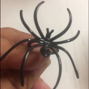 Black spider ring